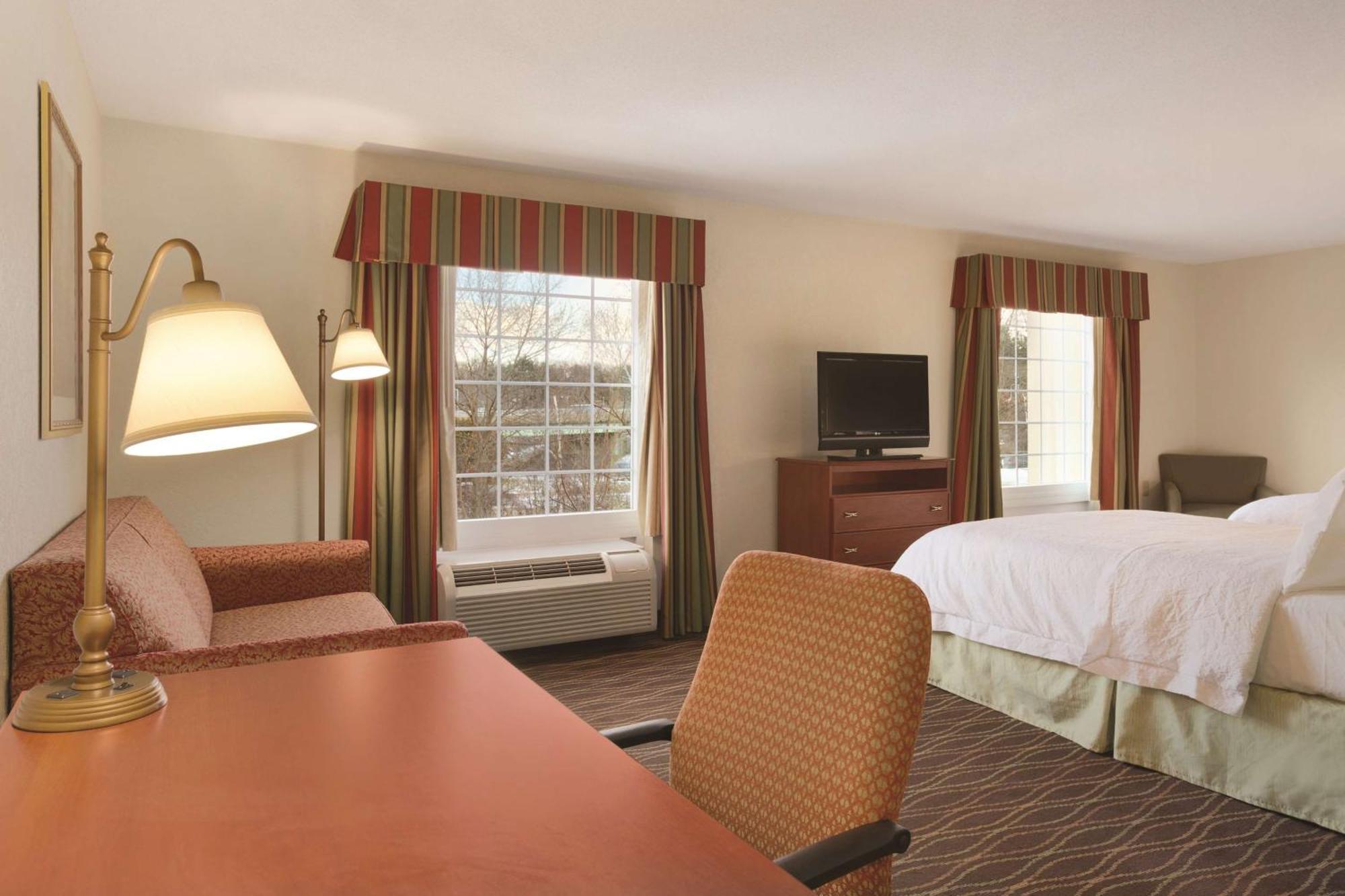 Hampton Inn & Suites Гринфилд Экстерьер фото